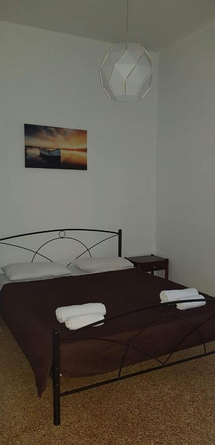 Anna'S House Apartment Batsi  Bagian luar foto